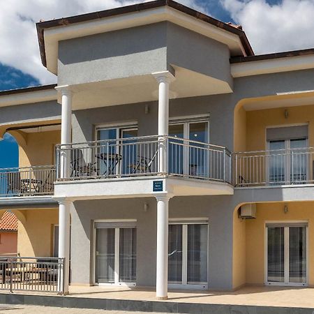 Apartmani Dea Crikvenica Exterior foto