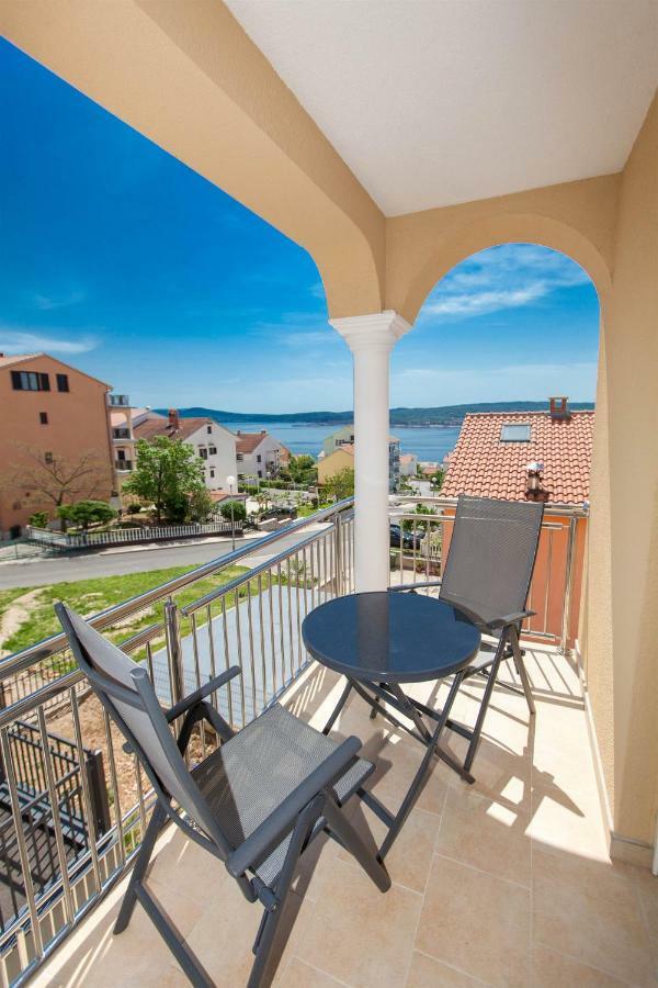 Apartmani Dea Crikvenica Exterior foto